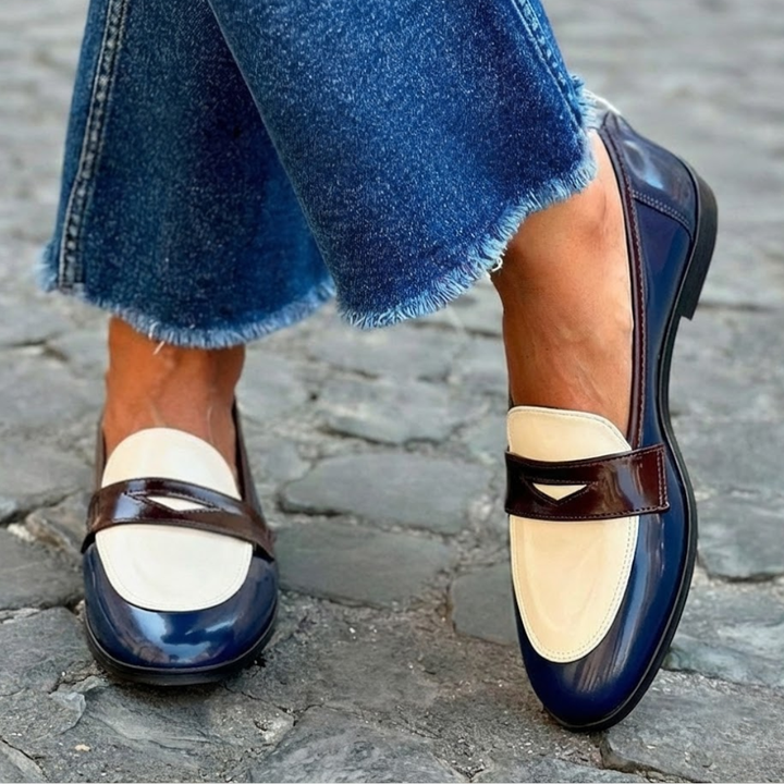 Claudia™ | Moccasins with Contrasting Details