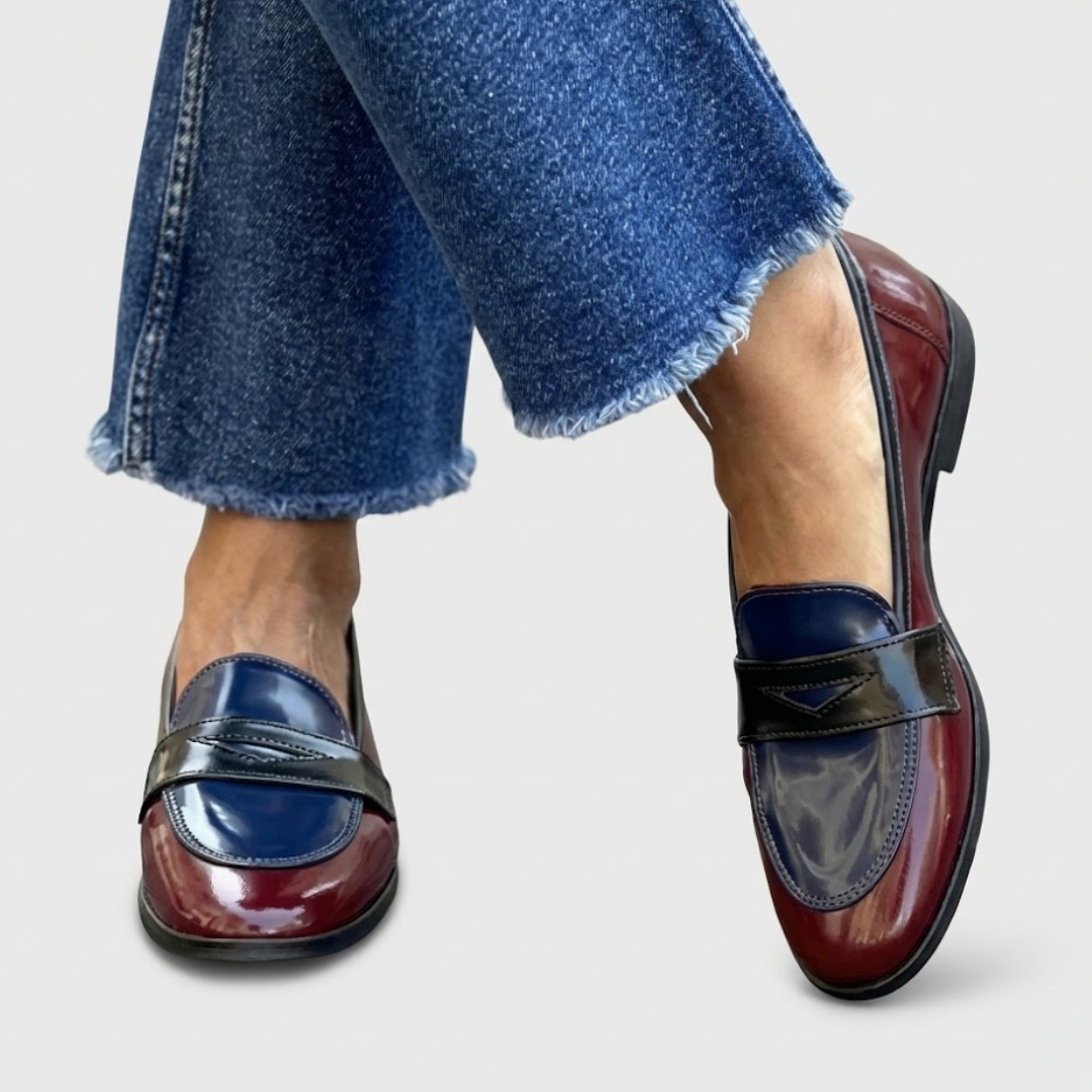 Claudia™ | Moccasins with Contrasting Details