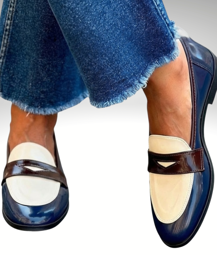 Claudia™ | Moccasins with Contrasting Details